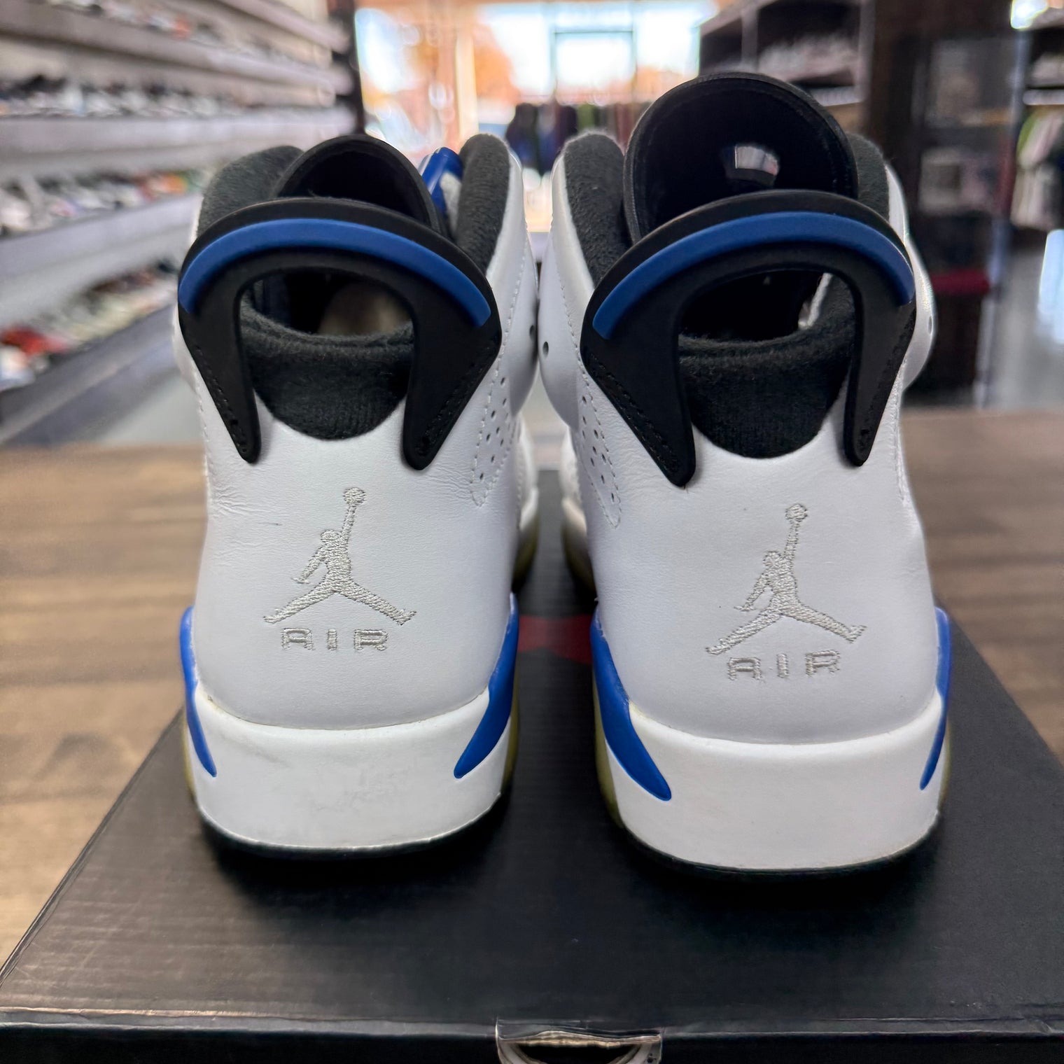 Sport Blue Jordan 6 Retro (USED)