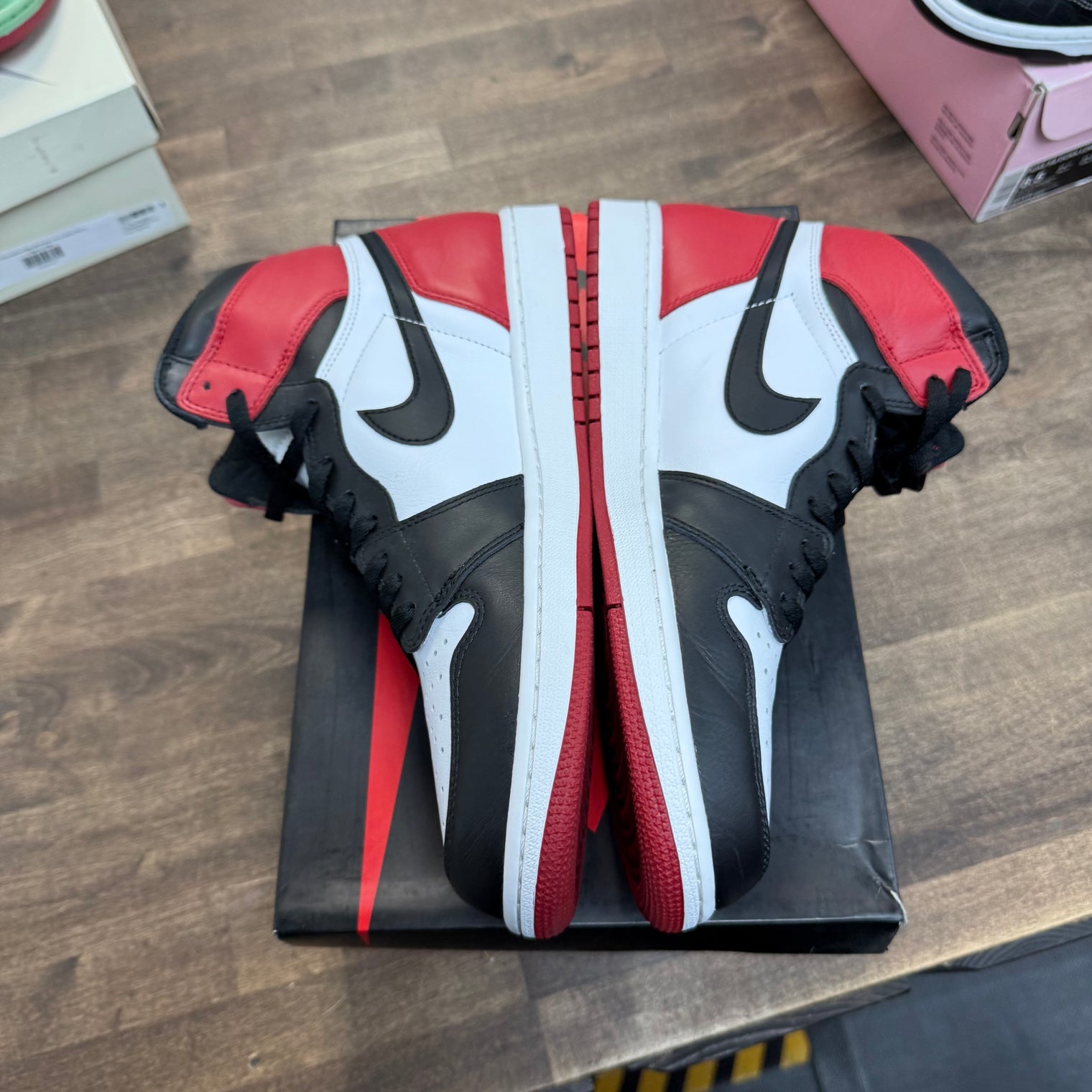 Black Toe Jordan 1 Retro (2016) (Lightly Worn)