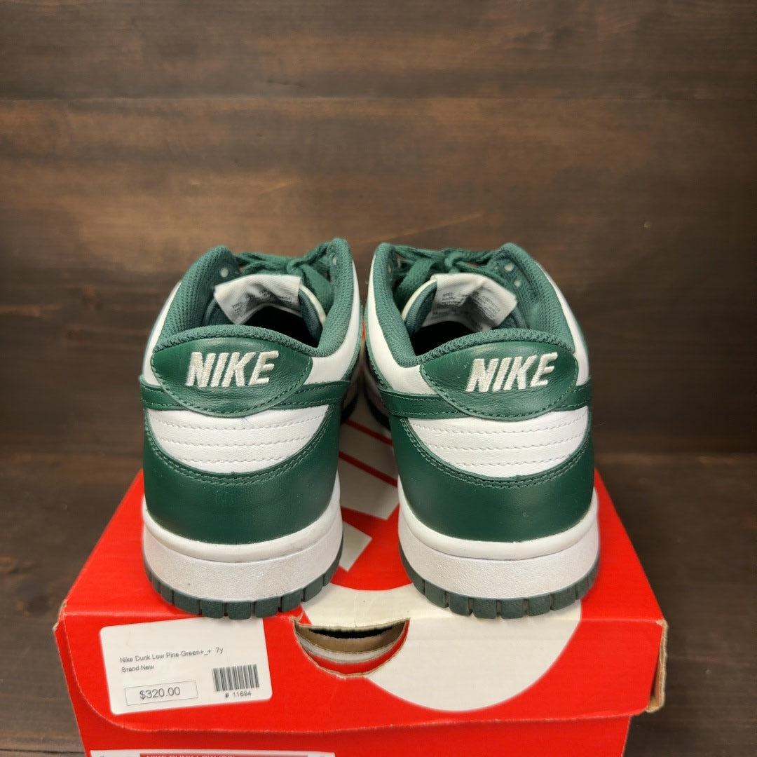 Nike Dunk Low Michigan State (GS) Size 7Y (Pre-Owned)