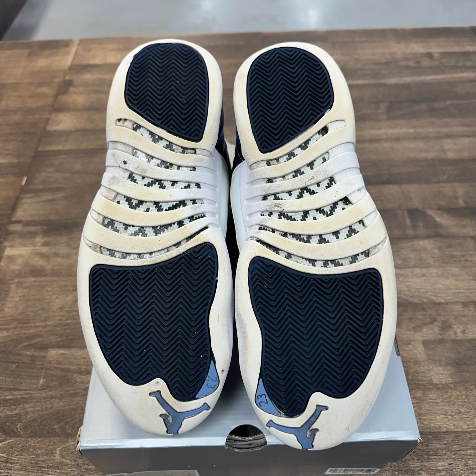 Indigo Jordan 12 Retro (USED, Replacement Box)
