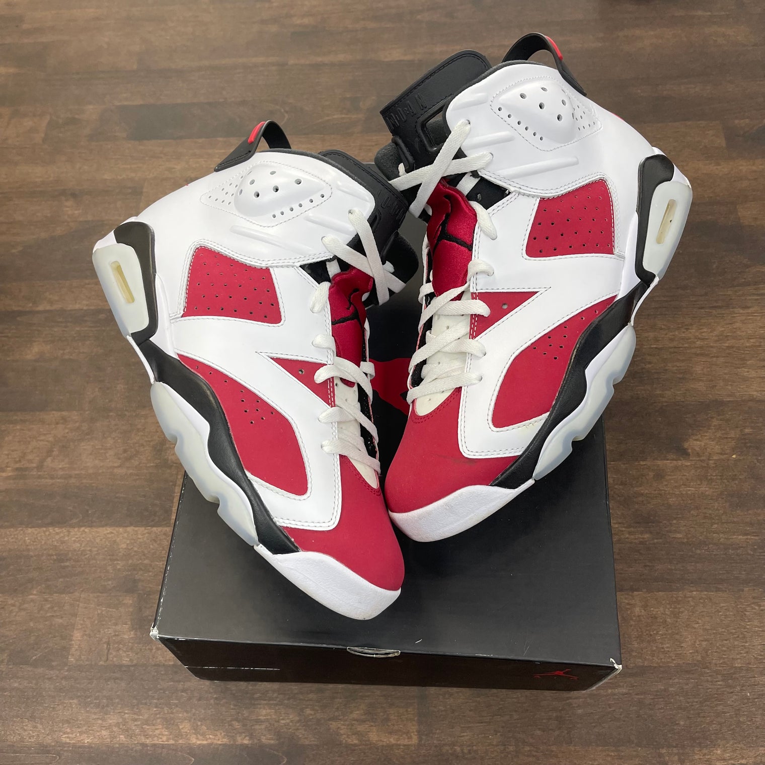 Carmine Jordan 6 Retro (2021) (USED)