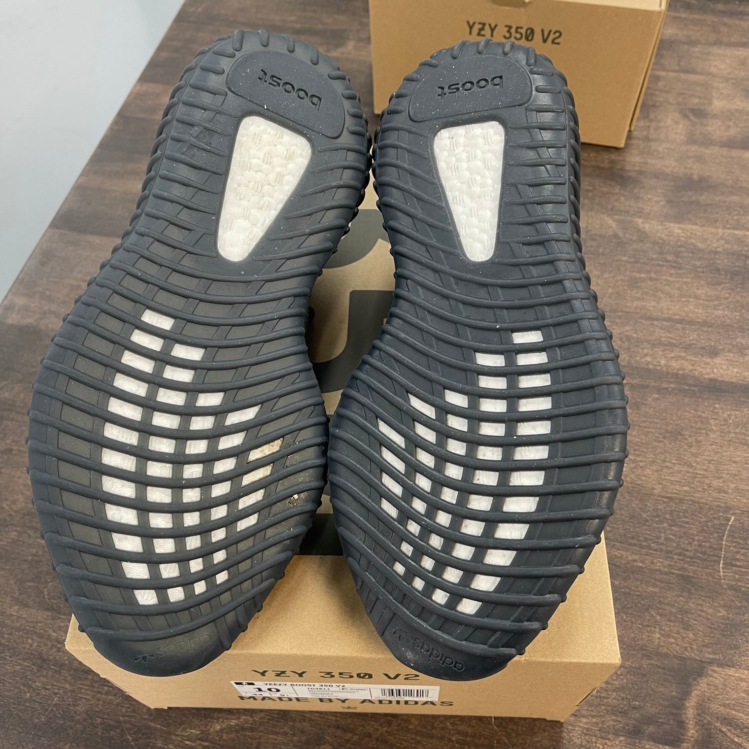 MX Dark Salt Yeezy 350 (USED)