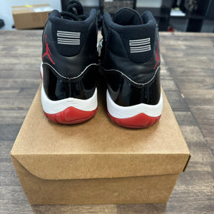 Jordan Bred Jordan 11 2019 (USED,NO Box) Size 7.5 (Pre-Owned) - Image 4