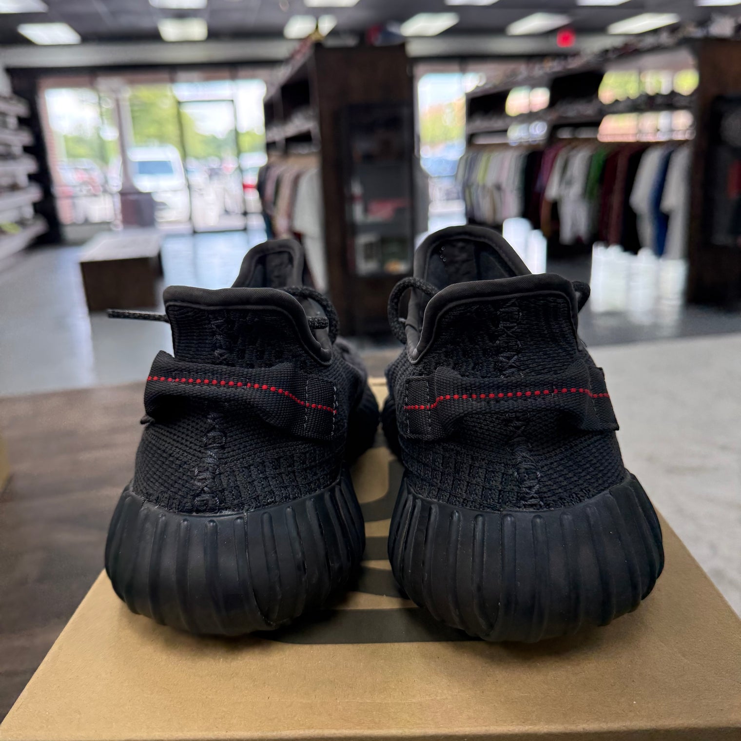 Black Static Yeezy 350 (USED)