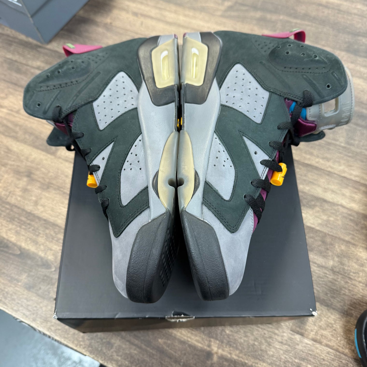 Bordeaux Jordan 6 Retro (USED)