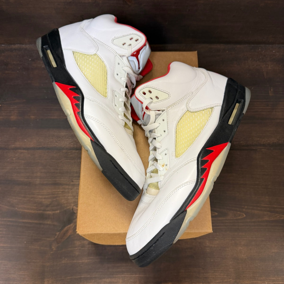Jordan 5 Retro Fire Red Silver Tongue (2020) Size 15 (Pre-Owned) - Image 2