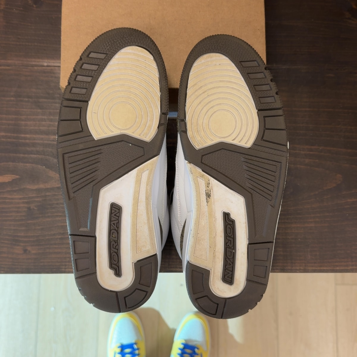 Jordan 3 Retro Mocha (2018) Size 9.5 (Pre-Owned) - Image 8