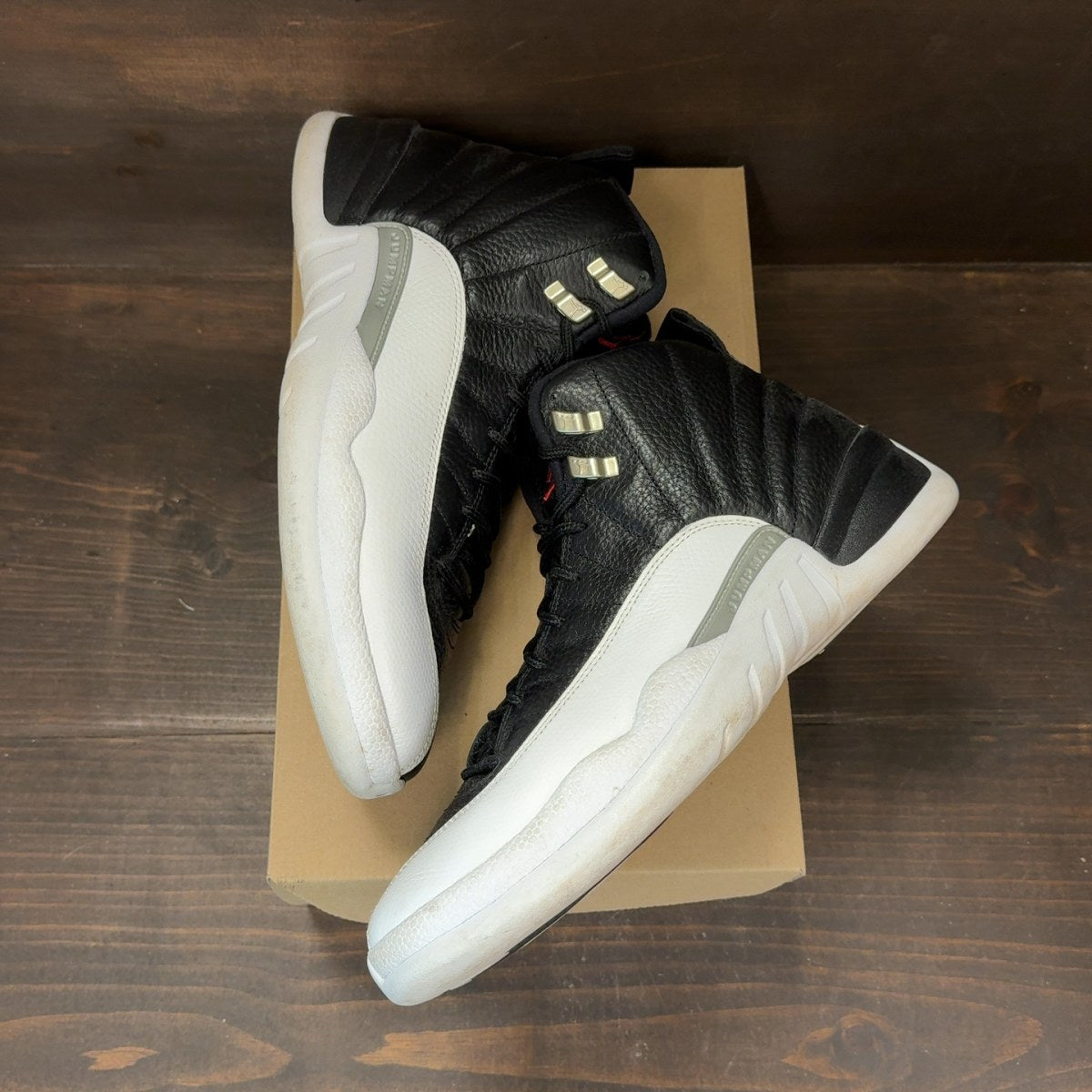 Jordan 12 Retro Playoffs (2022) Size 11 (Pre-Owned) - Image 2