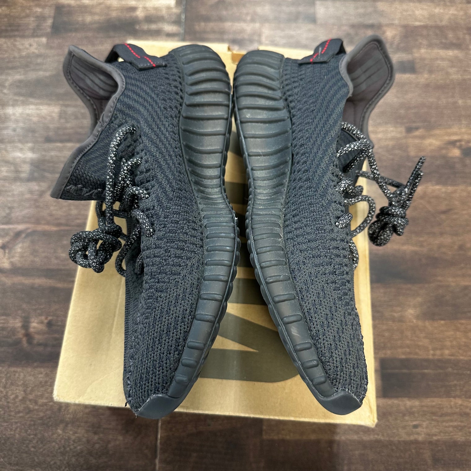 Black Static Yeezy 350 Non-Reflective (USED,Replacement Box)