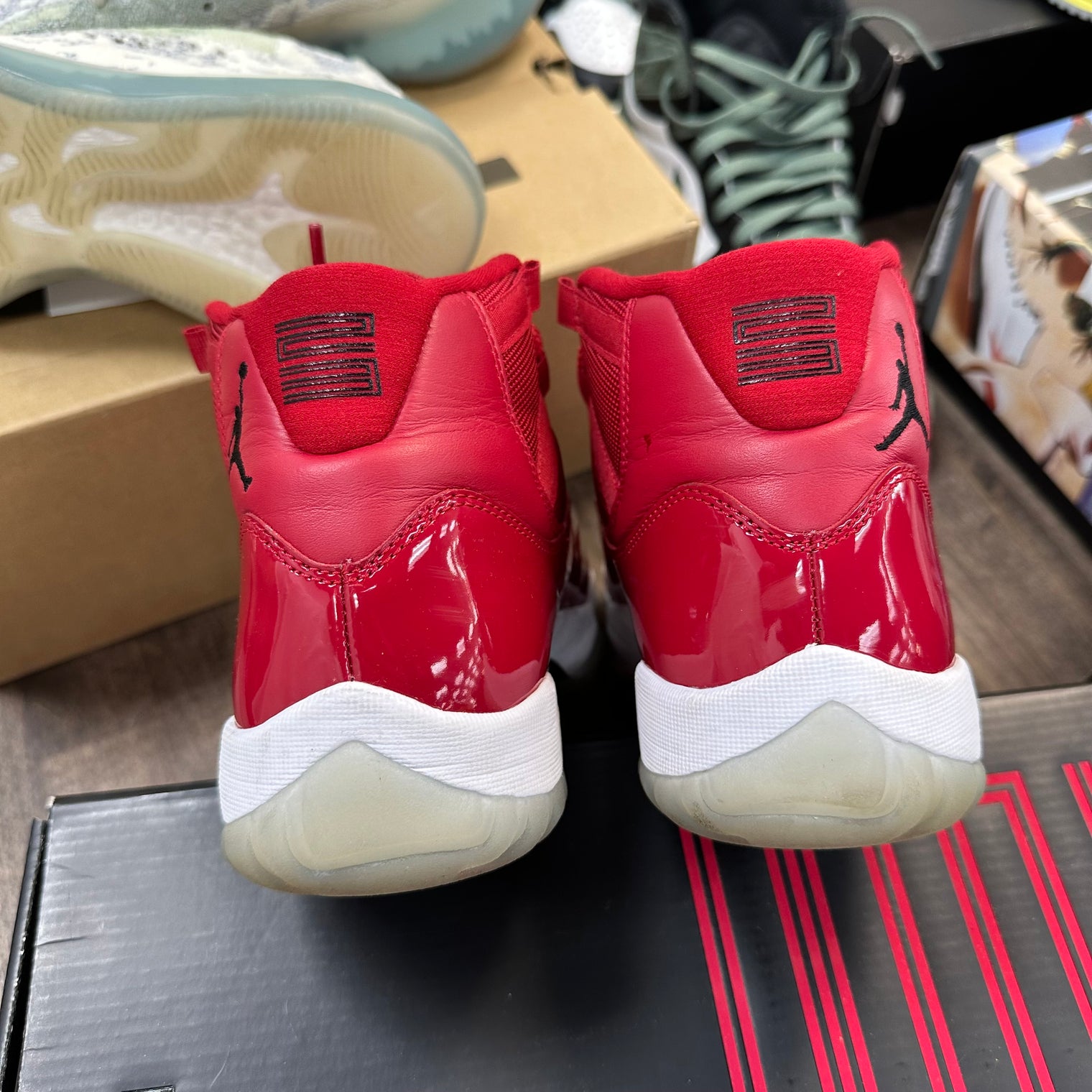 Win like 96 Jordan 11 (USED)