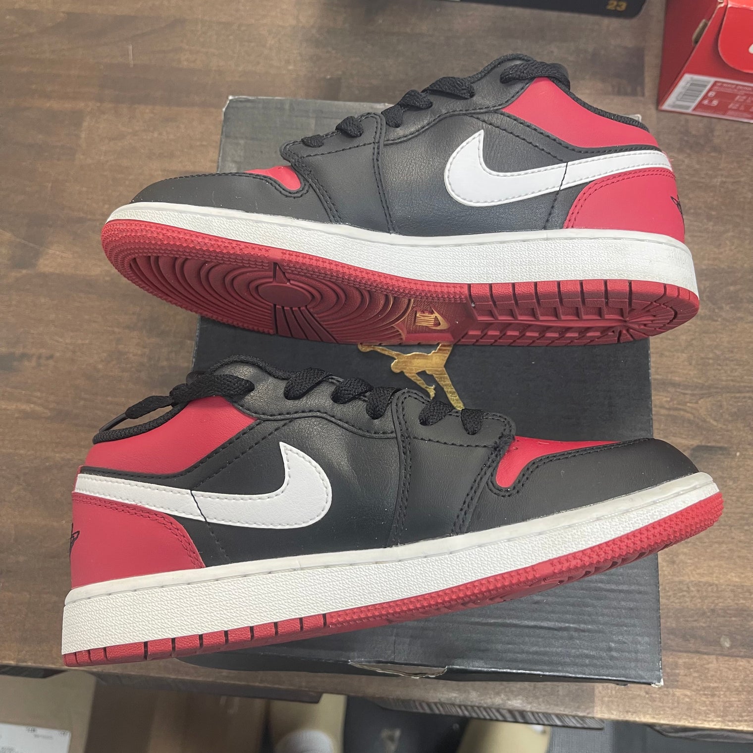 Alternate Bred Toe Jordan 1 Low (GS) (USED)