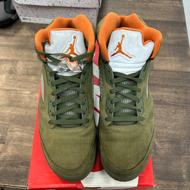 Olive Jordan 5 Retro (USED, Replacement Box)