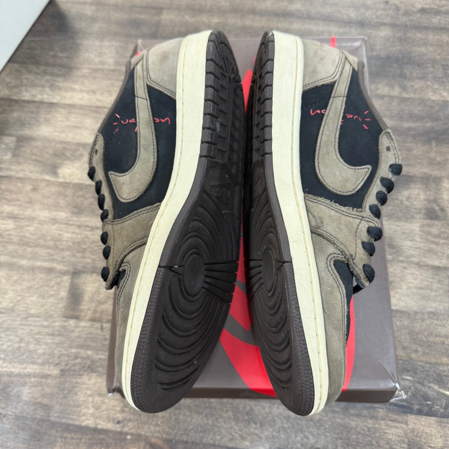 Travis Scott Mocha Jordan 1 Low OG (USED)