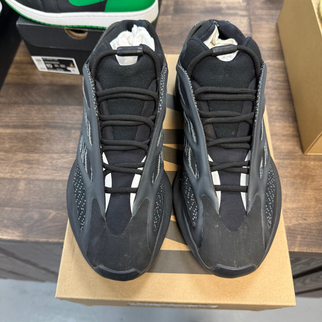 Dark Glow Adidas Yeezy 700 (USED)