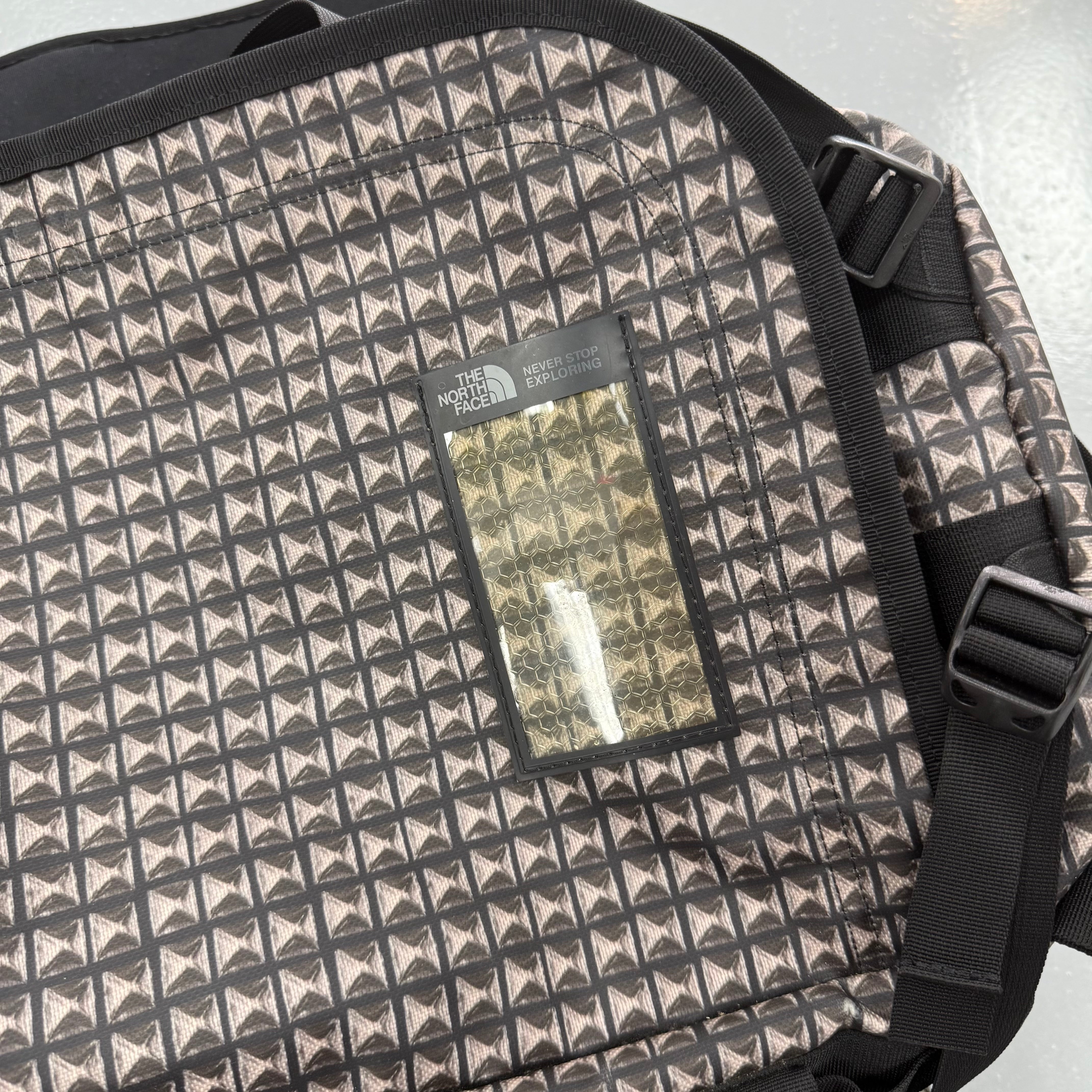 Supreme The North Face Studded Small Base Camp Duffle Bag (USED) Size OS (Pre-Owned) - Image 4