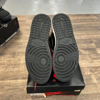 Patent Gold Jordan 1 High (USED)