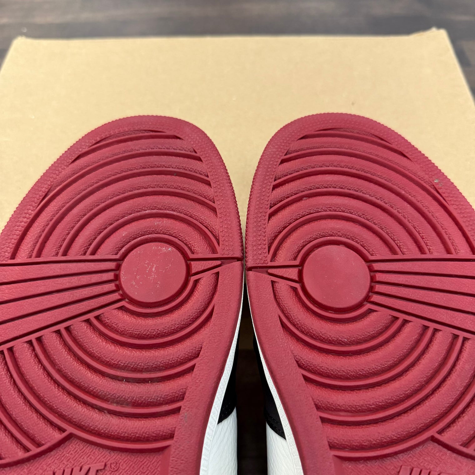 Not for Resale Varsity Red Jordan 1 High (USED,No Box)