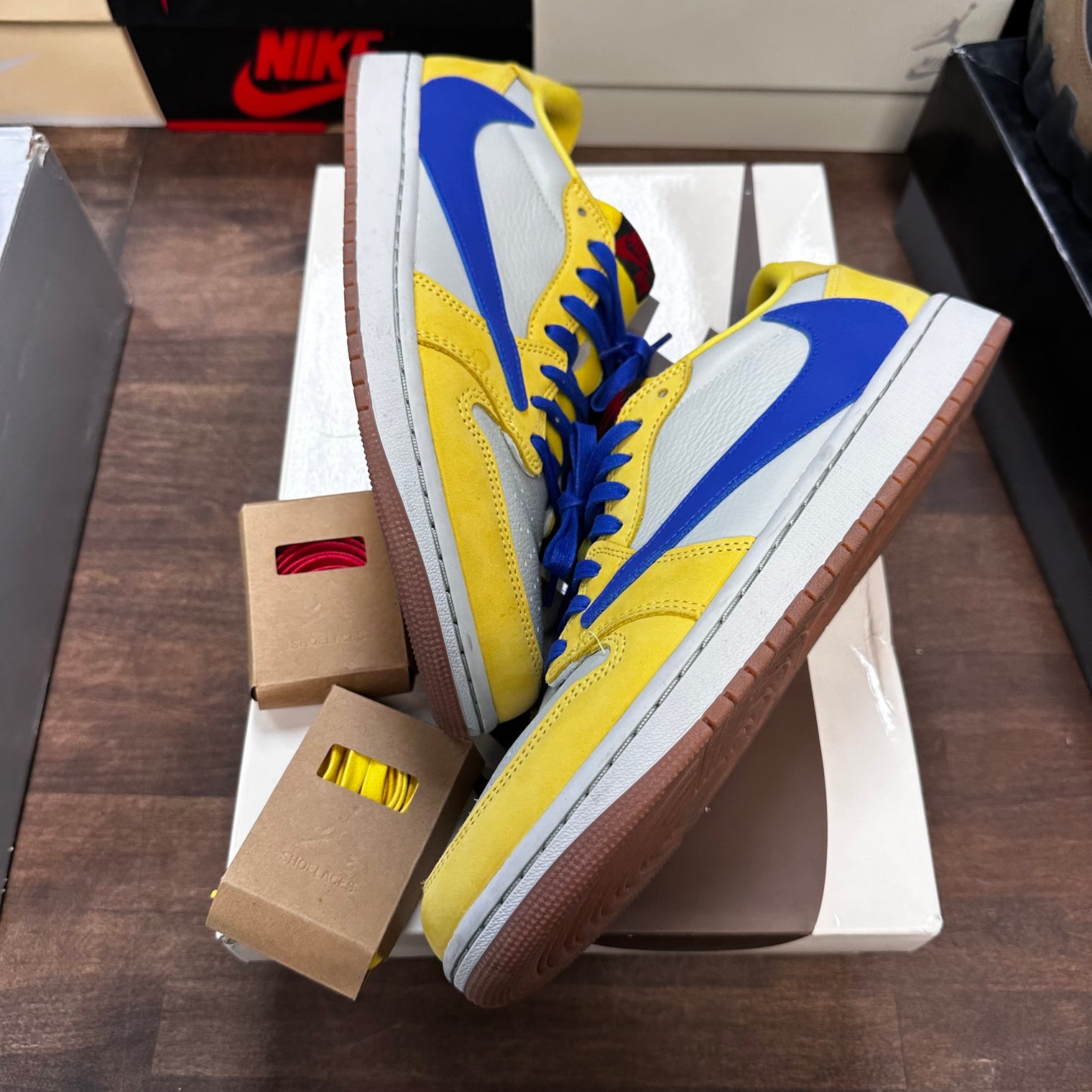 (W) Travis Scott Canary Jordan 1 Low (USED)