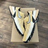 Nike Sesame Nike V2K Run (W) (USED, No Box) Size 8.5 (Pre-Owned) - Image 1