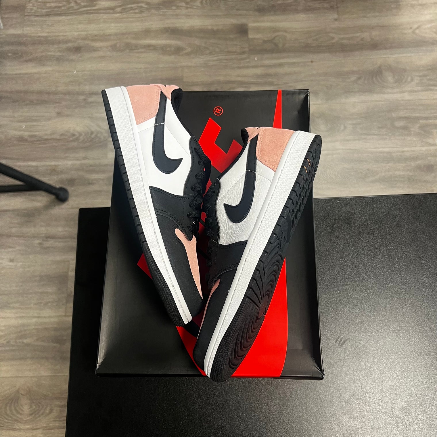 Bleached Coral Jordan 1 Low OG (USED)