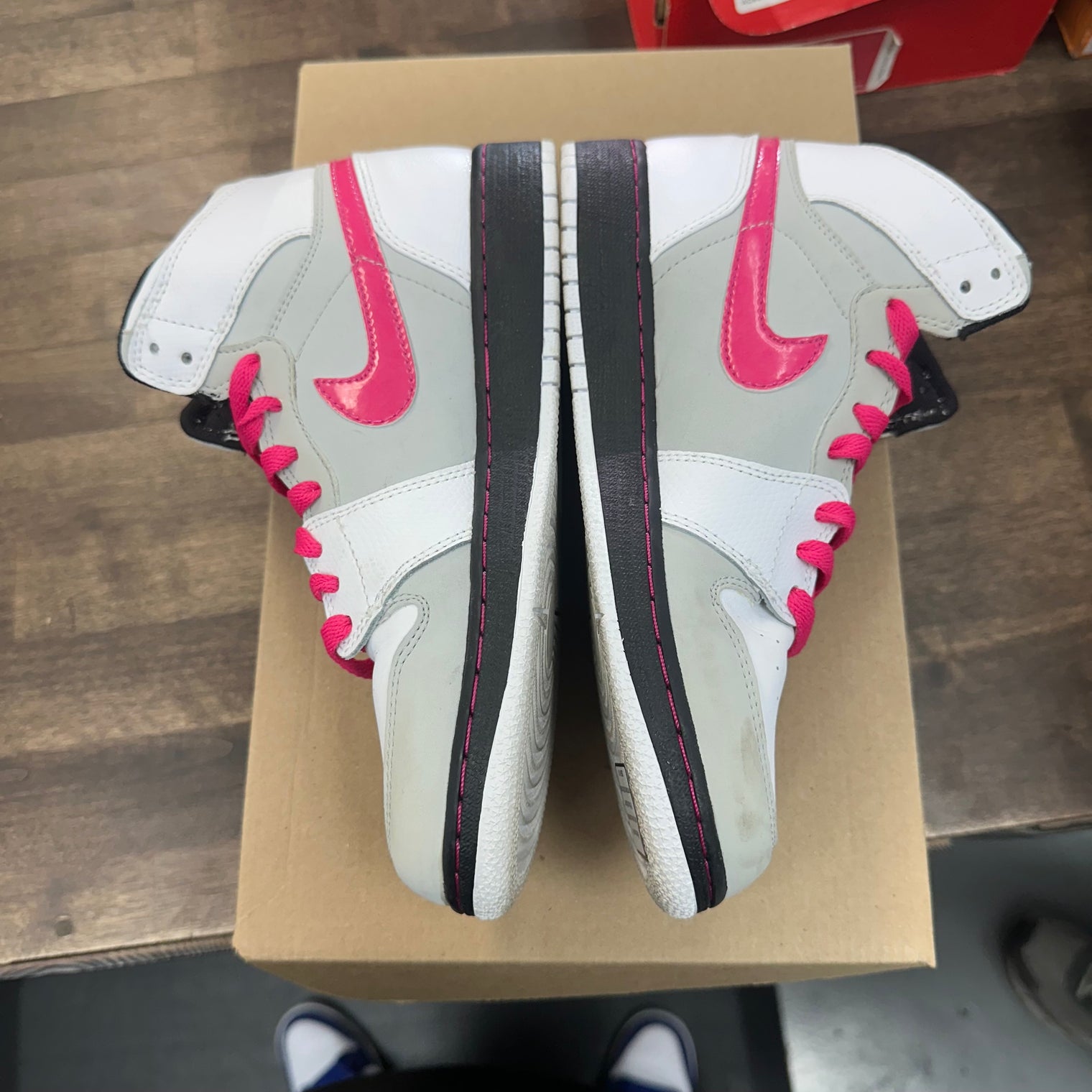 Vivid Pink Jordan 1 Retro (GS) (USED, No Box)