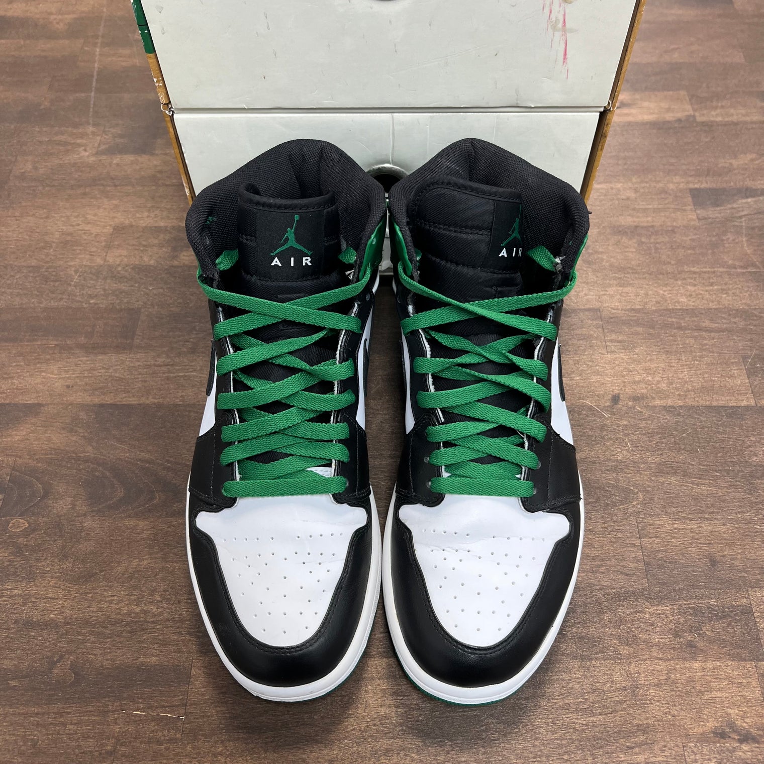 Defining Moments Pack 1 60 Pts Jordan 1 (USED)