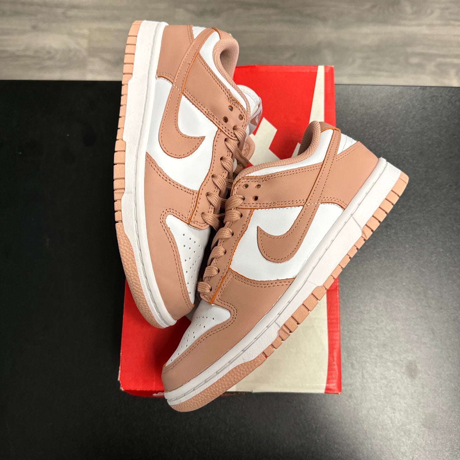 Rose Whisper Dunk Low (W) (USED)