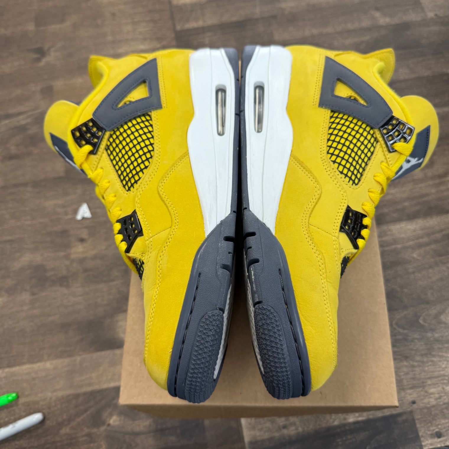 Lightning Jordan 4 Retro (USED, No Box)
