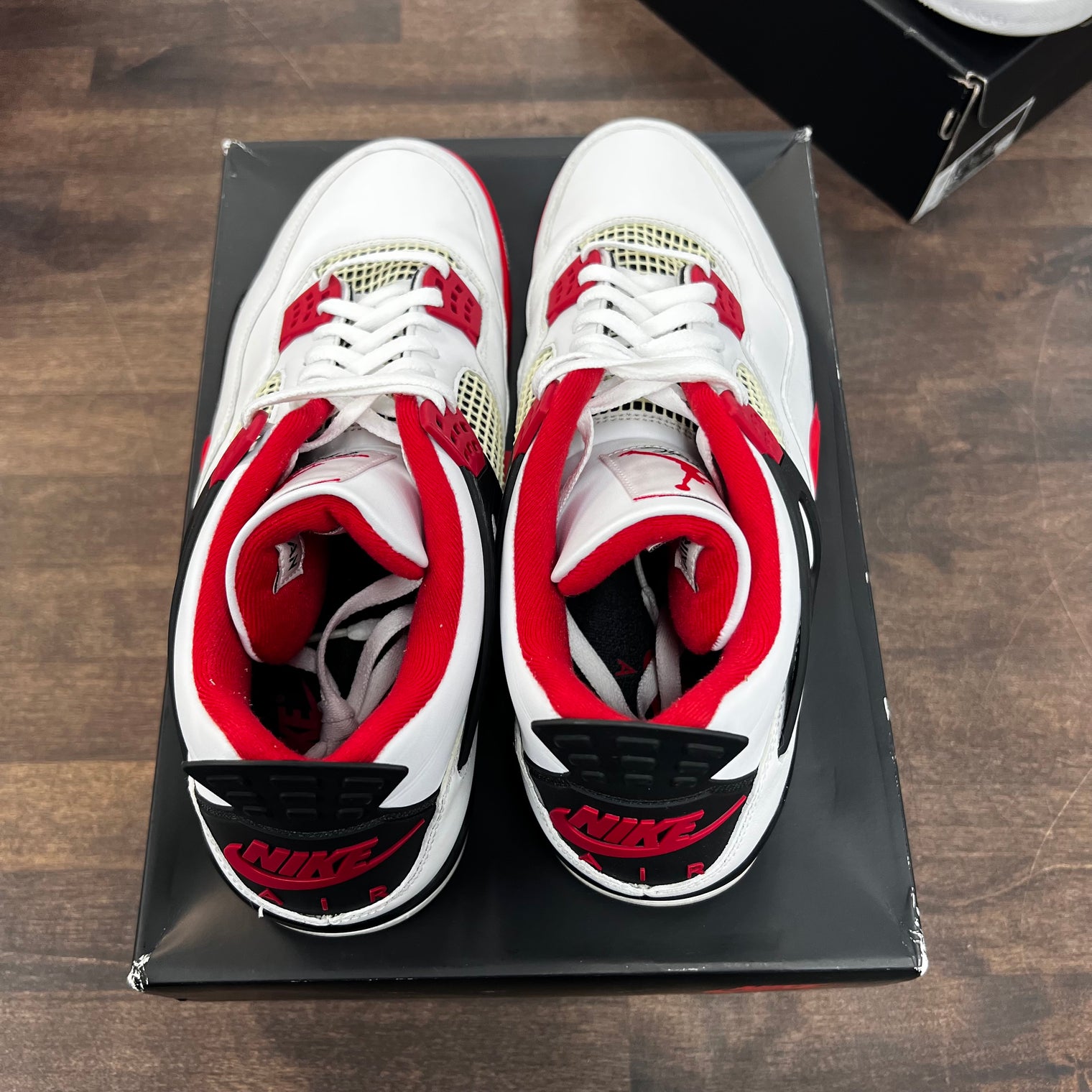 Fire Red Jordan 4 (2019) (USED)