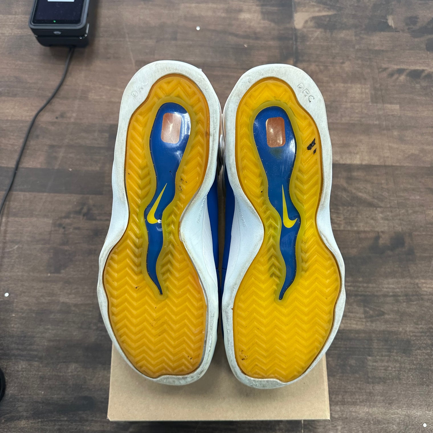 Nike Air Bakin Golden State (US 10) (USED,No Box)