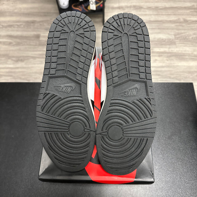 Gym Red Jordan 1 High (USED)