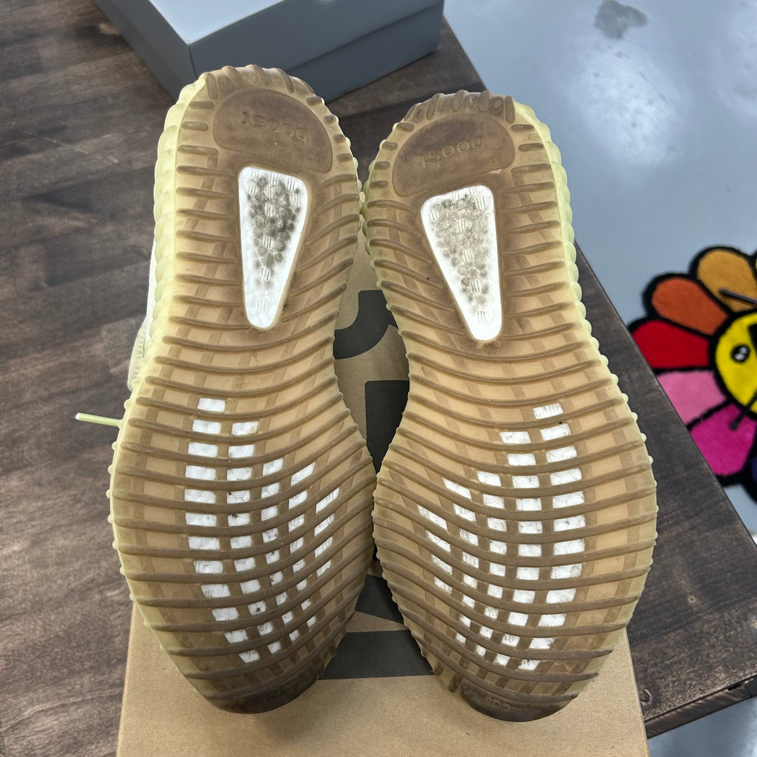 Butter Yeezy 350 (USED)