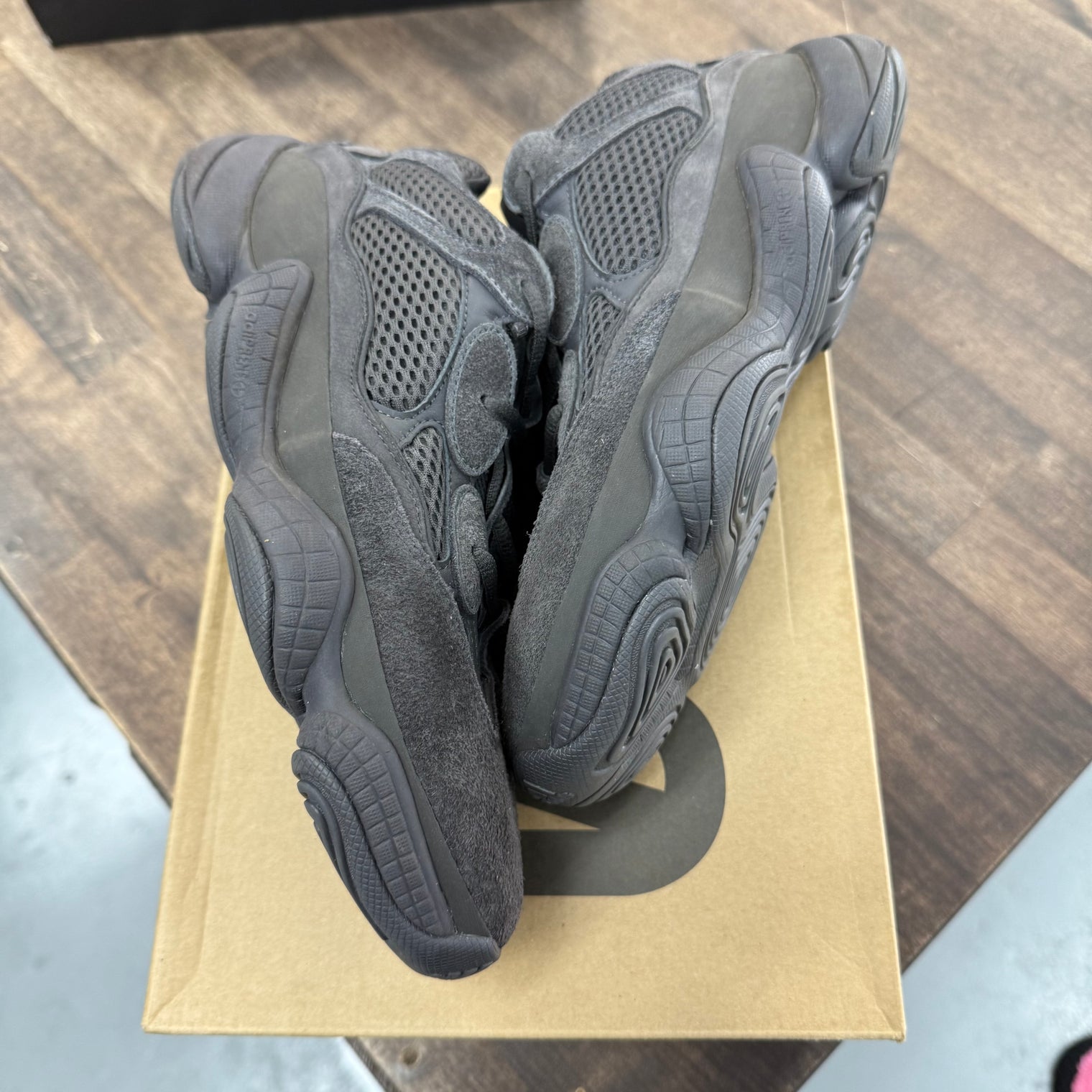 Utility Black Yeezy 500 (USED)