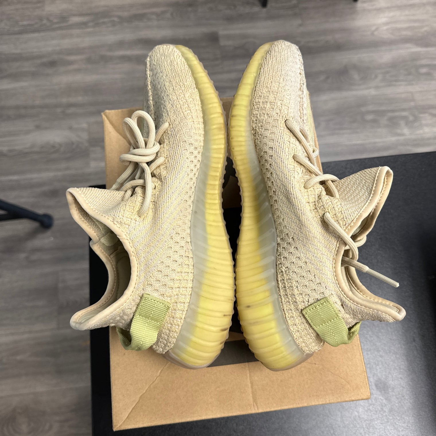 Flax Yeezy 350 (USED, Replacement Box)
