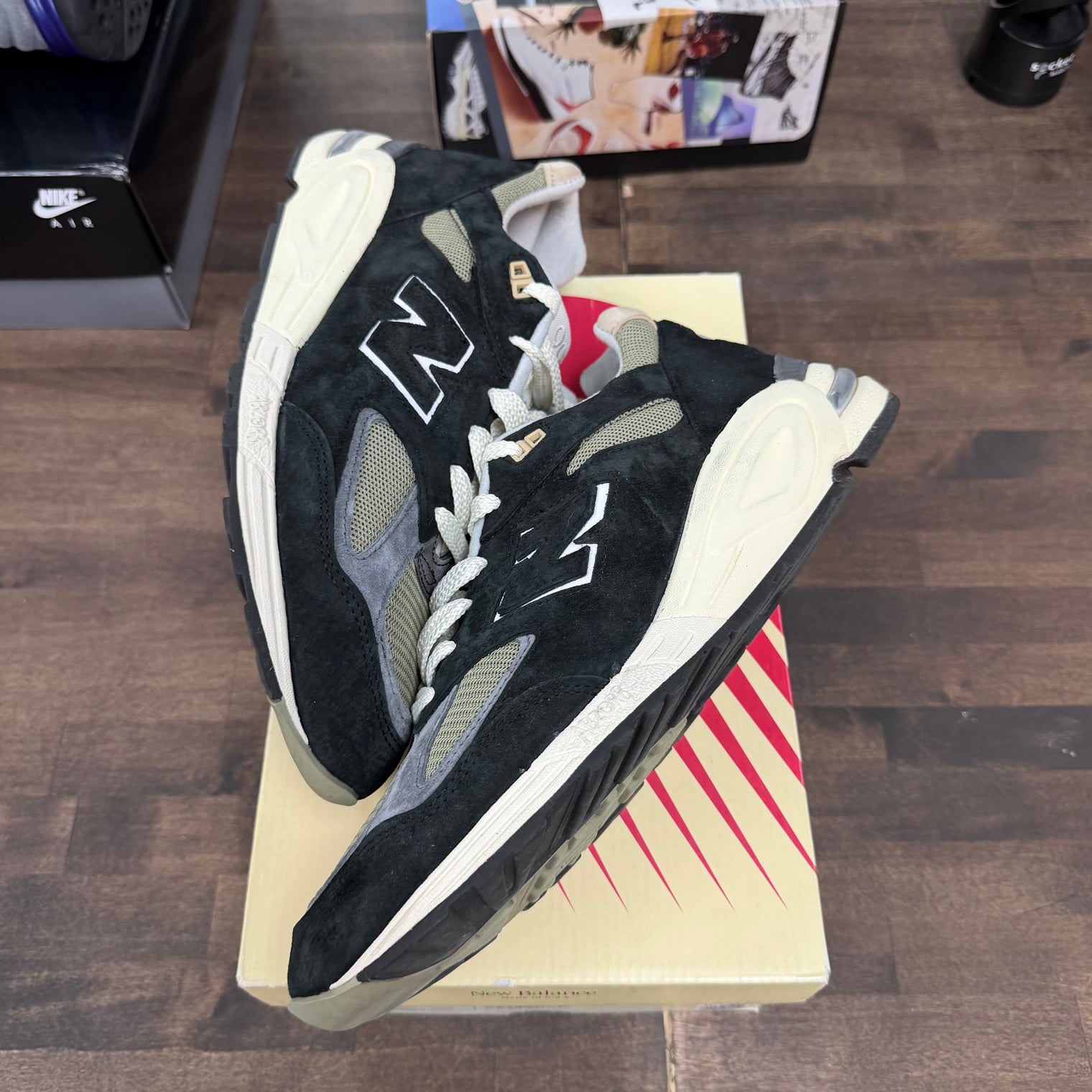 MiUSA Teddy Saints Black True Camo New Balance 990V2 (USED)