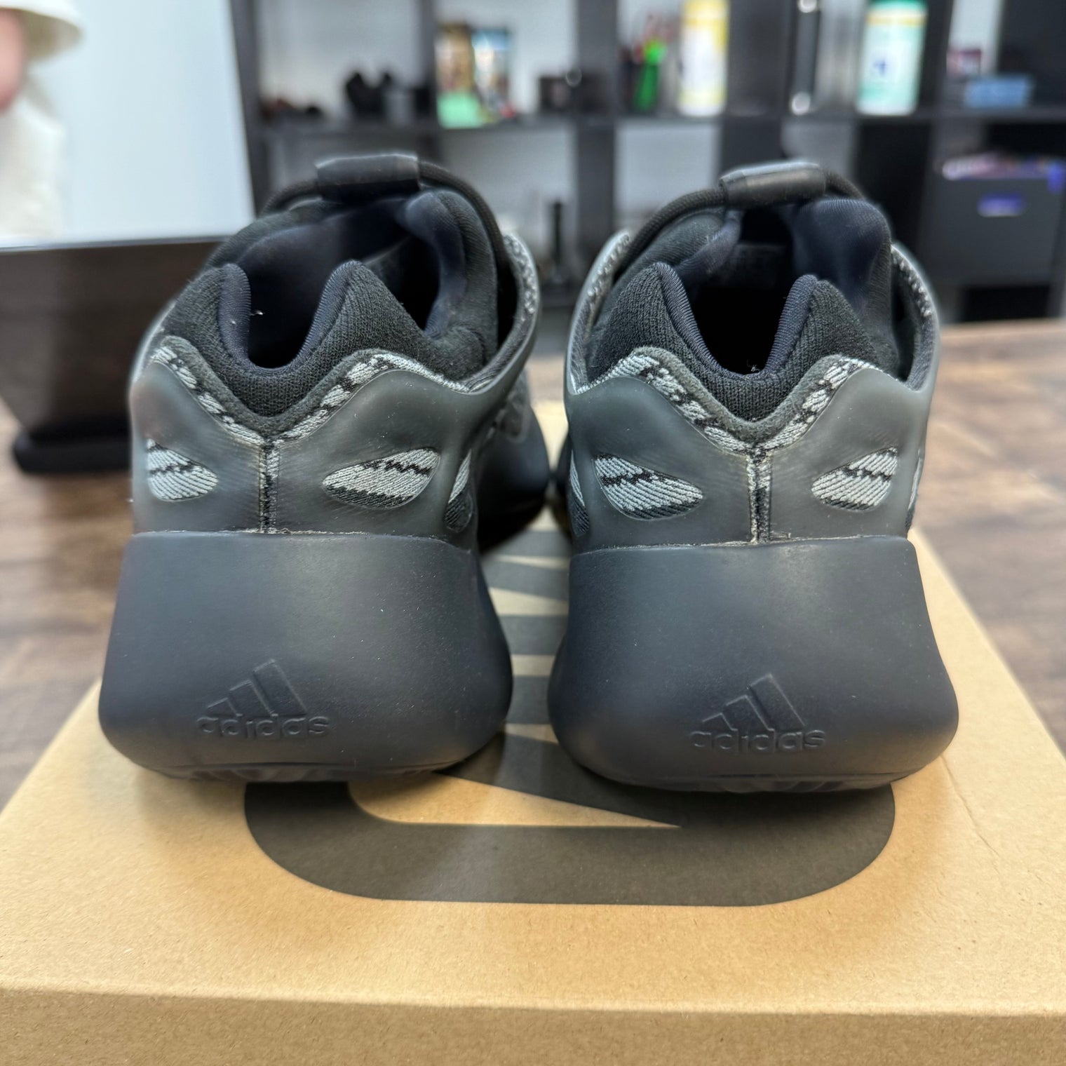 Dark Glow Yeezy 700 V3 (USED)