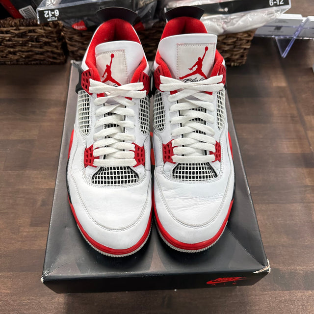 Fire Red Jordan 4 (USED)