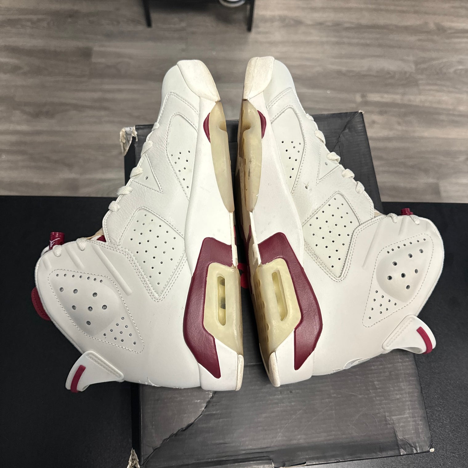 Maroon Jordan 6 (USED)