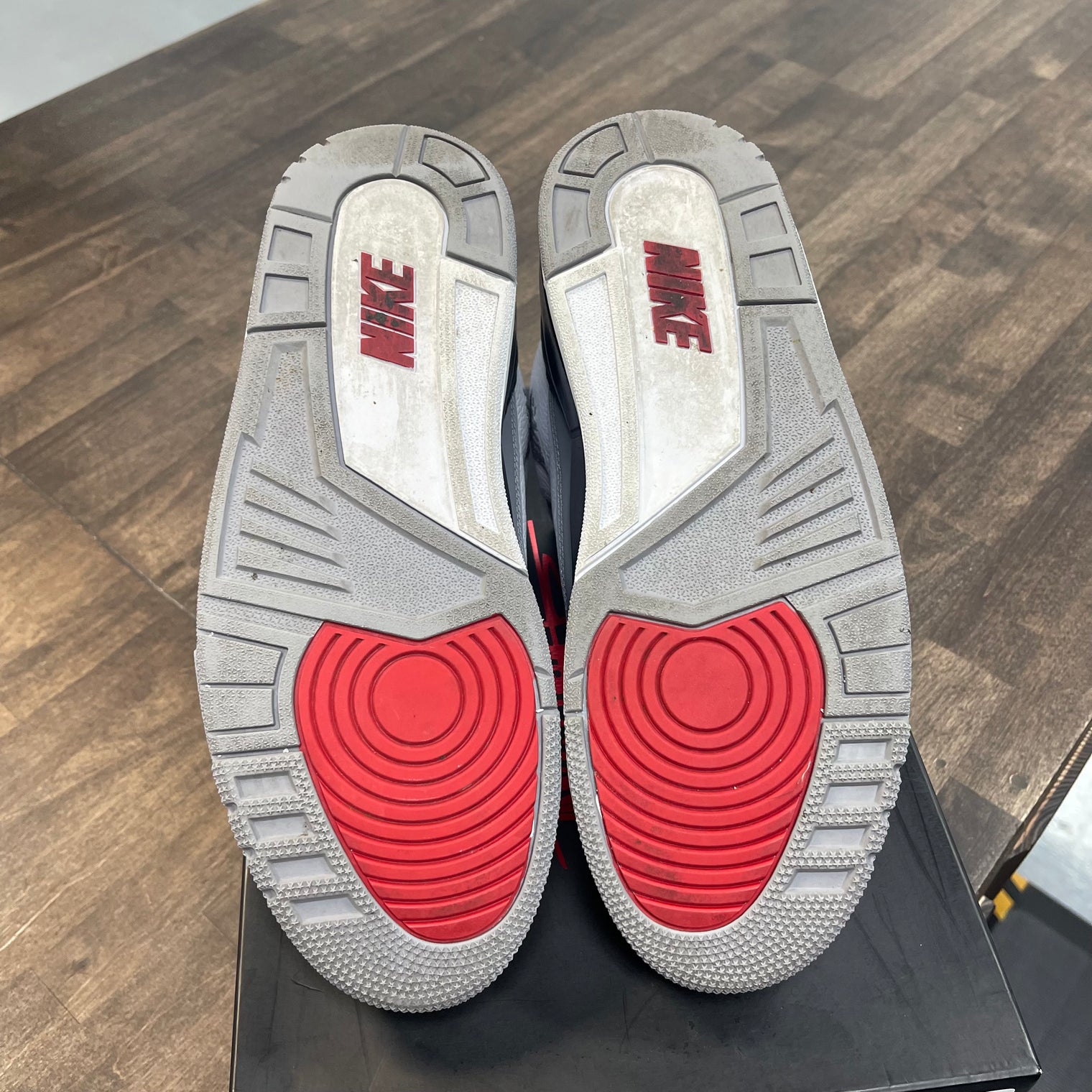 Tinker Hatfield Jordan 3 (USED)