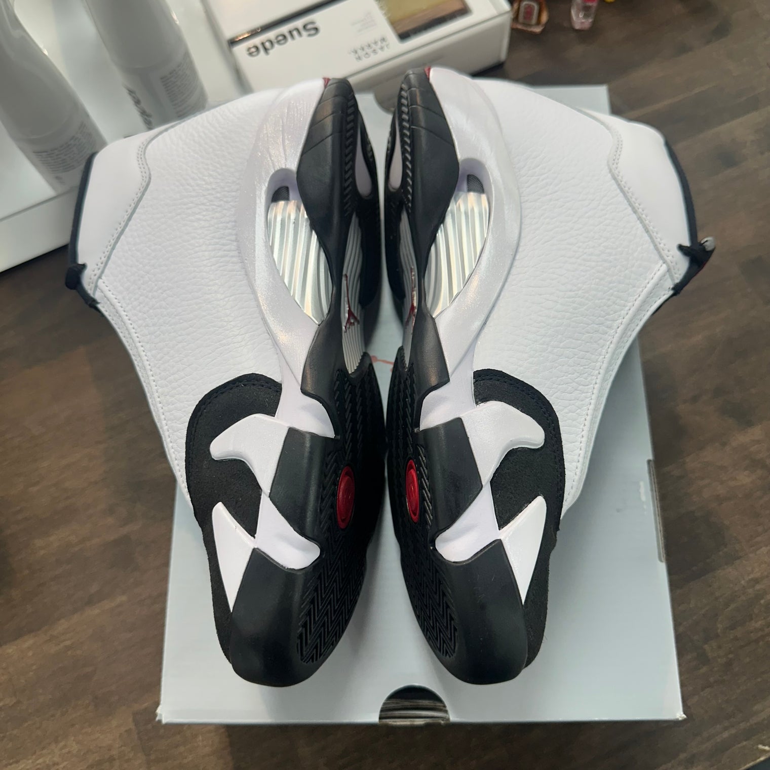 Black Toe Jordan 14 (Lightly Worn)