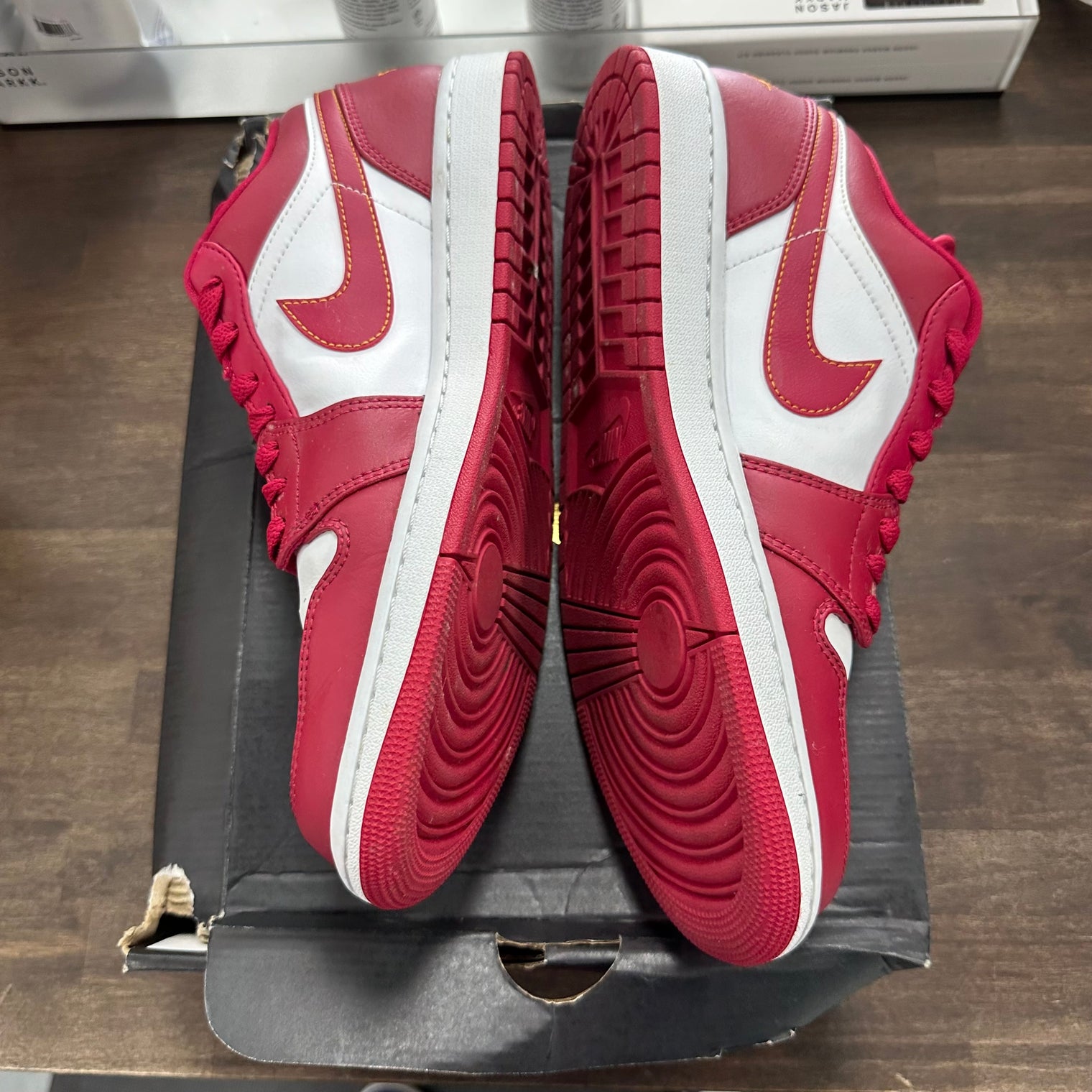 Gym Red Jordan 1 Low (USED)