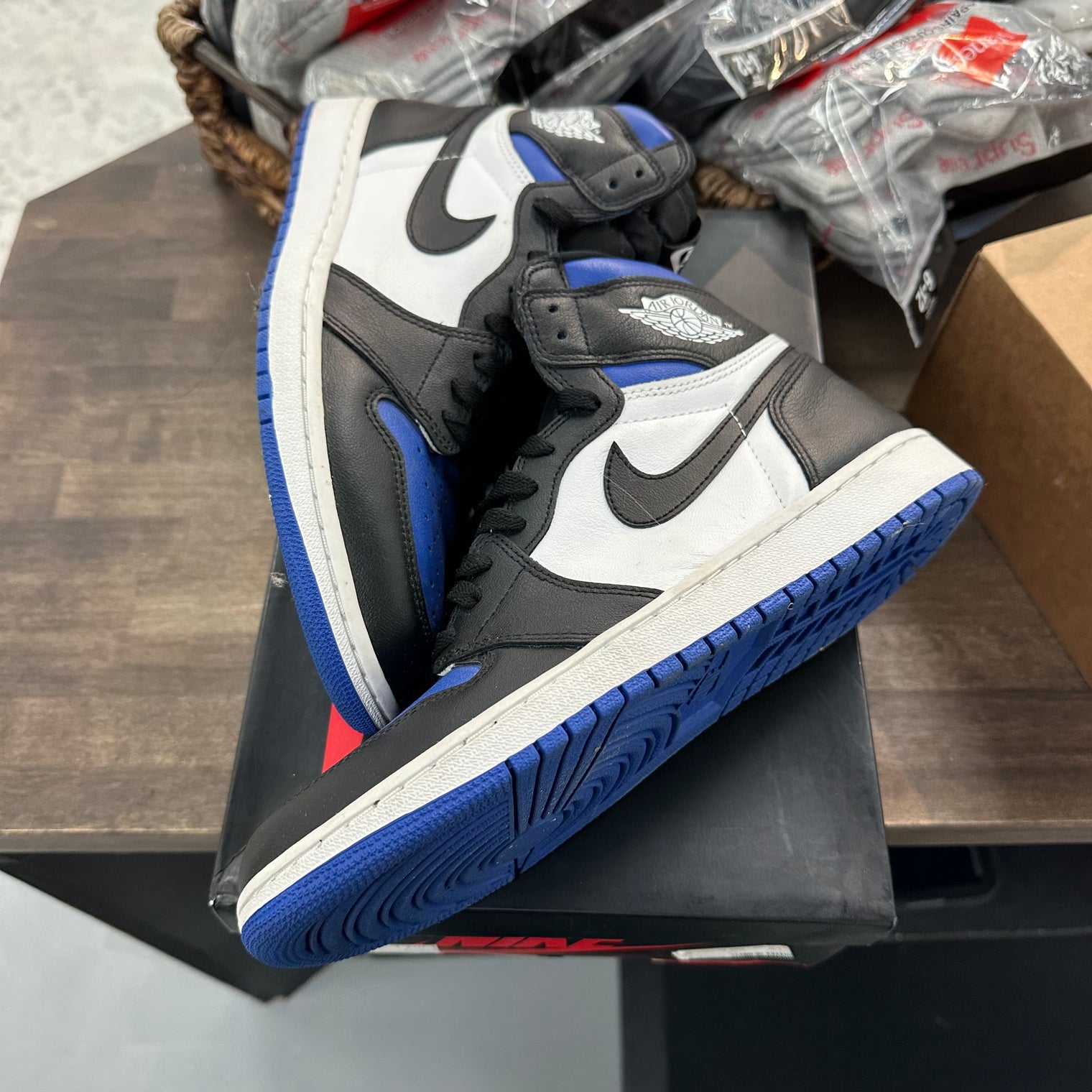 Royal Toe Jordan 1 High (USED, Replacement Box)