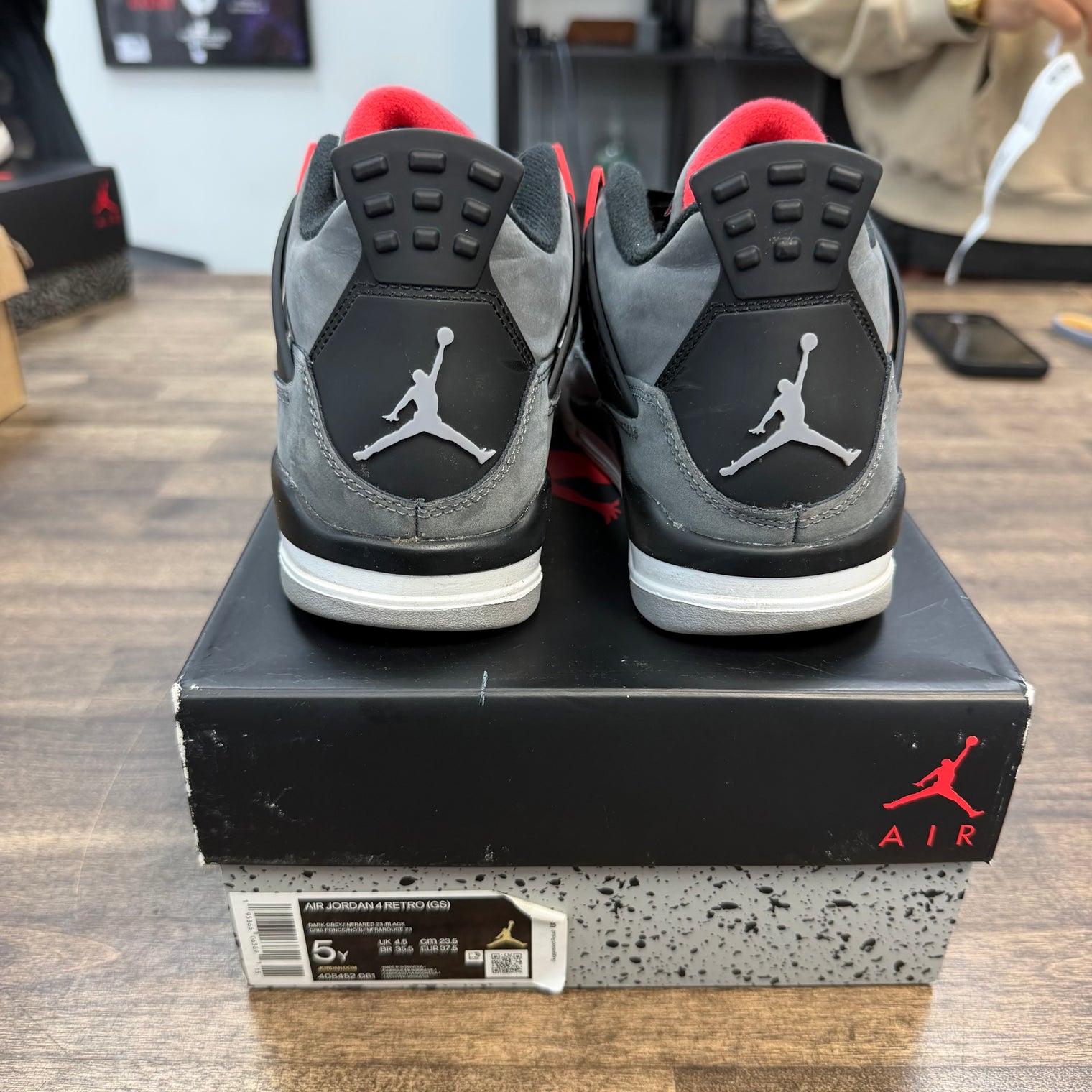 Infrared Jordan 4 Retro (GS) (USED)