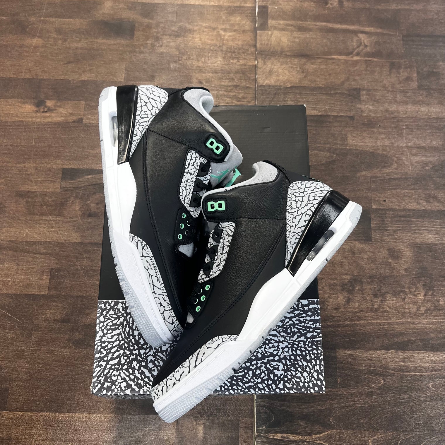 Green Glow Jordan 3 (USED)