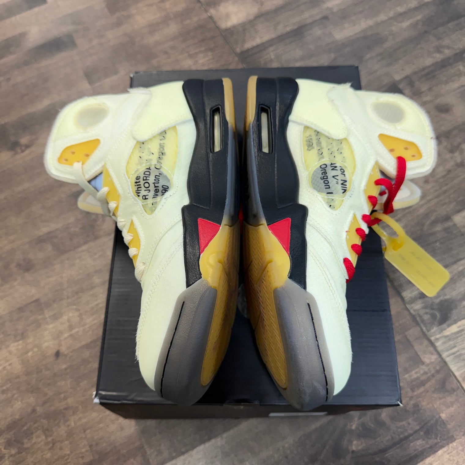Off White Sail Jordan 5 Retro (USED)