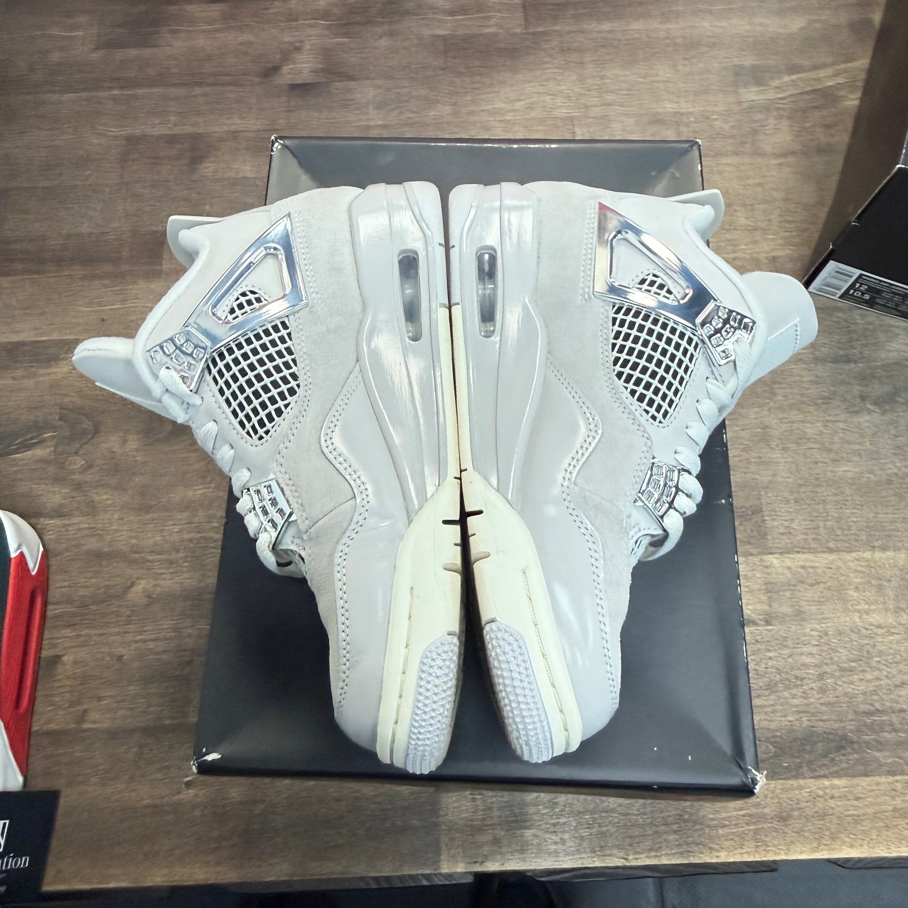 Jordan 4 Retro Frozen Moments (US 5.5W) (USED) Size 5.5W (Pre-Owned) - Image 3