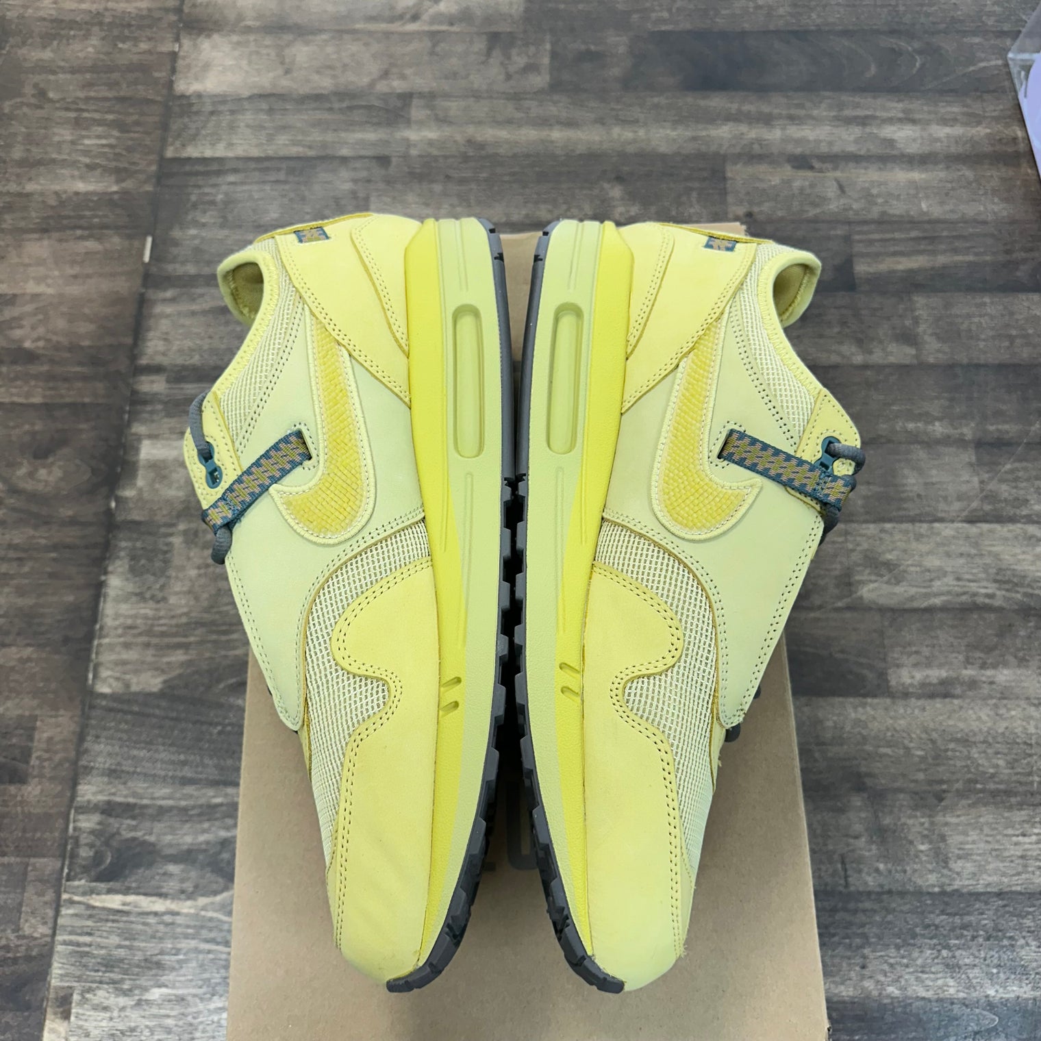 Saturn Travis Scott Air Max 1 (USED)