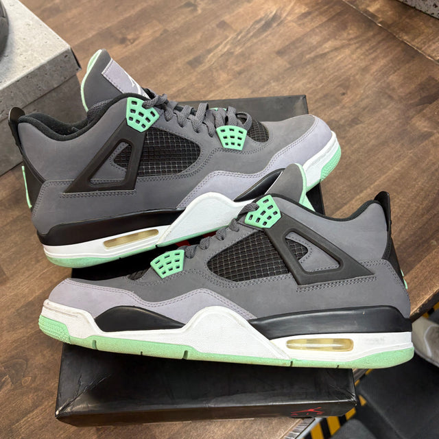 Green Glow Jordan 4 (USED)
