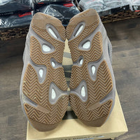 Mauve Yeezy 700 V2 (USED)