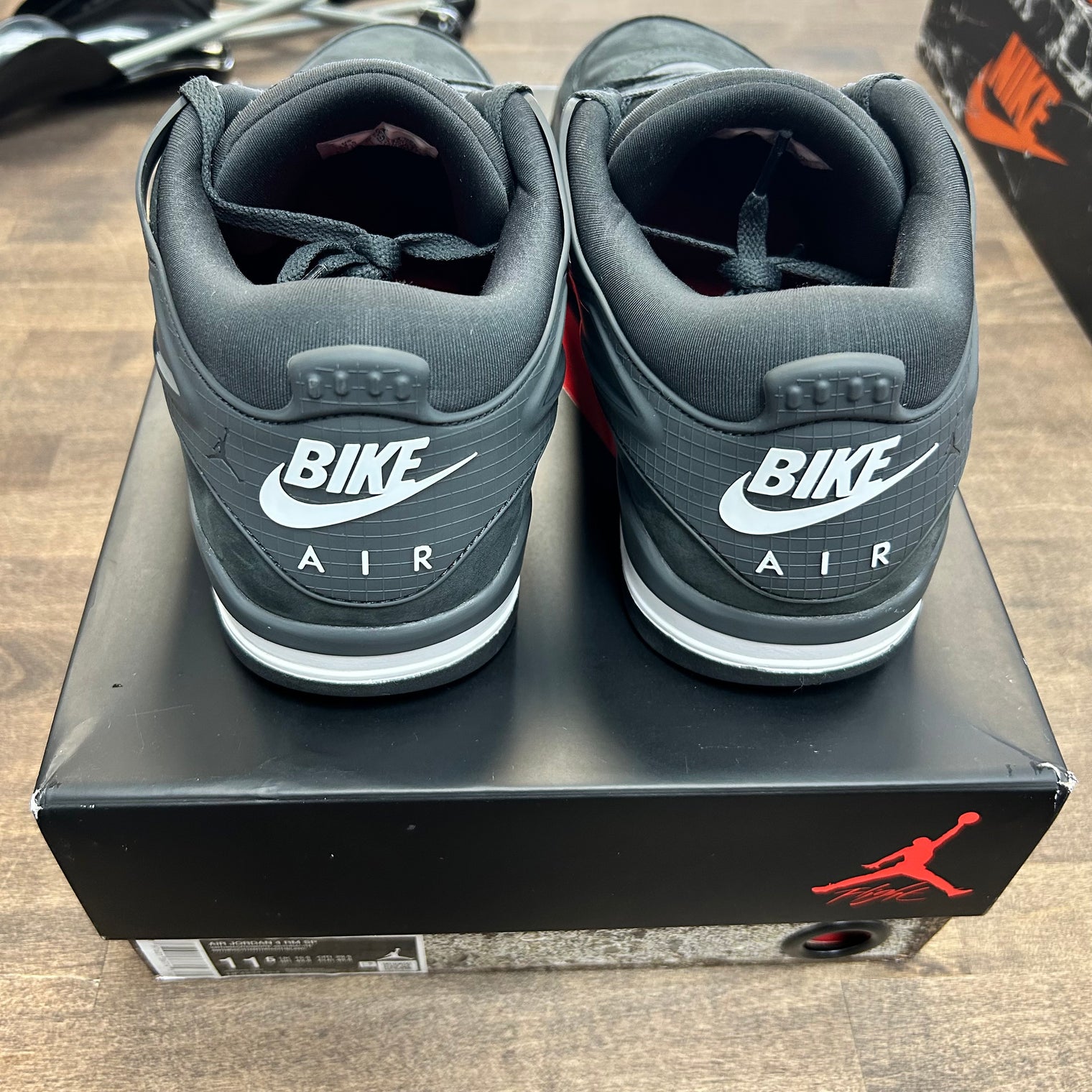 Nigel Sylvester Driveway Grey Jordan 4 RM (USED)
